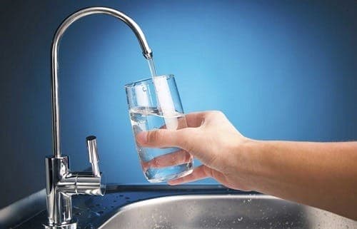 آب آشامیدنی آب آشامیدنی