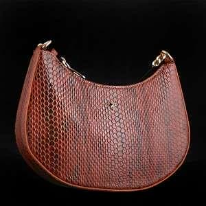 کیف دوشی زنانه چرم یلسان مدل دلسا کد DLSA-077-MRV کیف دوشی زنانه چرم یلسان مدل دلسا کد DLSA-077-MRV