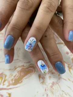 ناخن ژله‌ای پروانه‌ای