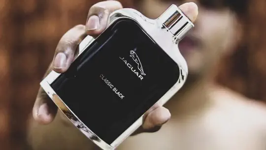 عطر جگوار مشکی - عطر و ادکلنهای پاییزی برای روزهای سرد! عطر جگوار مشکی - عطر و ادکلنهای پاییزی برای روزهای سرد!