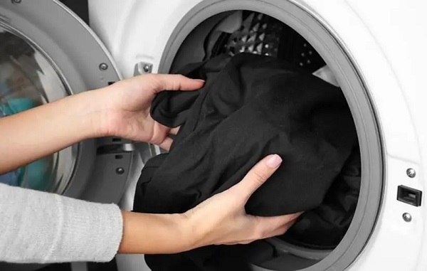 شستن لباس مشکی با ماشین لباس شویی شستن لباس مشکی با ماشین لباسشویی