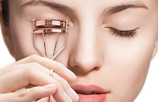 آرایش مژه چشم درشت آرایش مژه چشم درشت