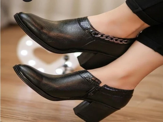 نحوه انتخاب مناسب‌ترین کفش زنانه